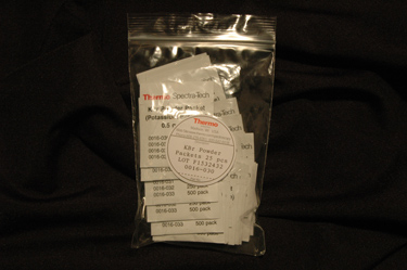 0016-030 Spectra-Tech KBr Powder Packets, 0.5 g, 25